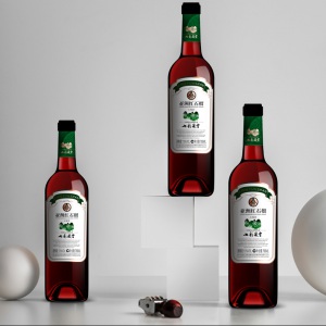 龙腾正在为亚洲红石榴葡萄酒包装做创意